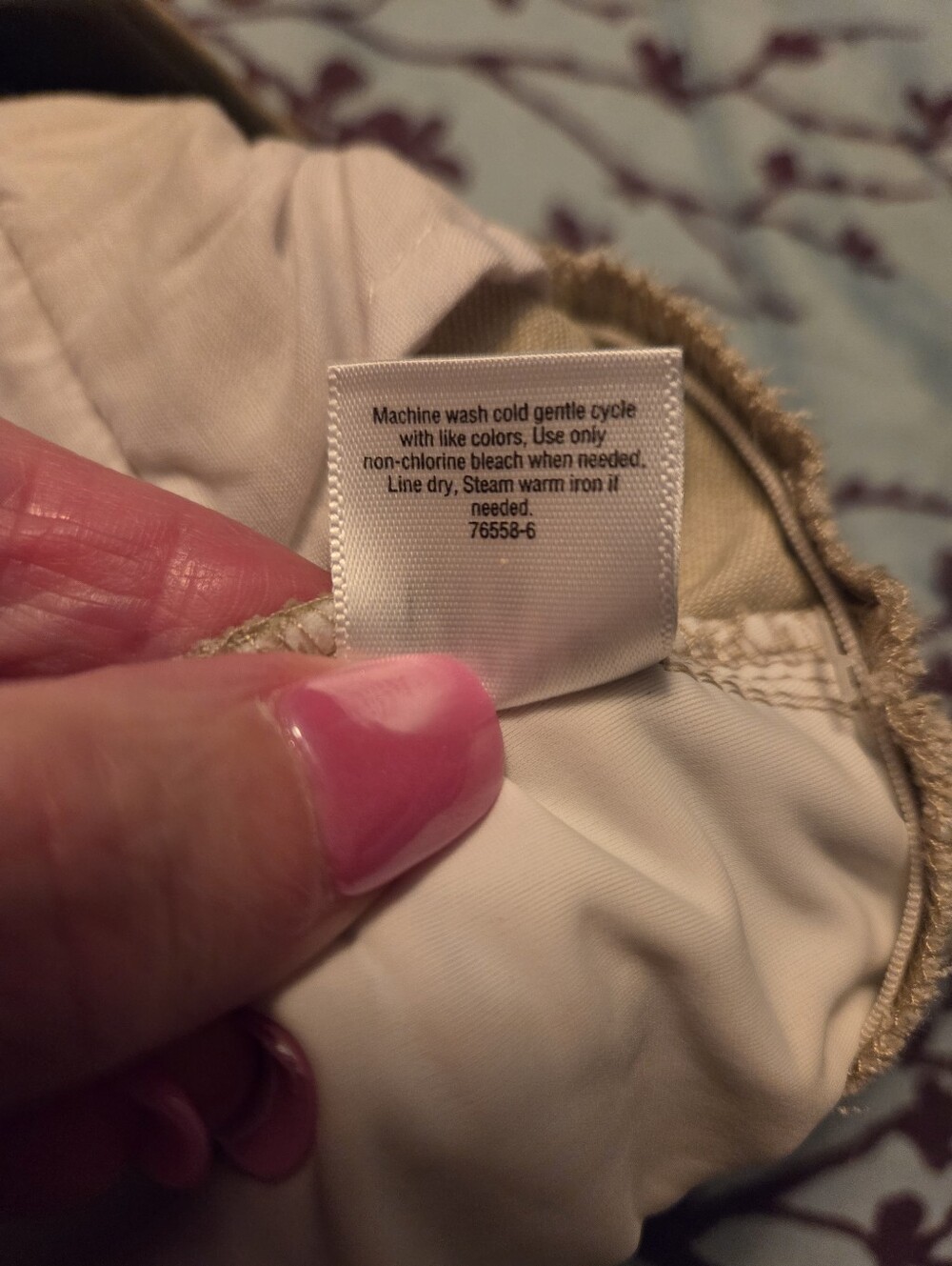 St. John's Bay Beige Capri Pants NWT - Picture 12 of 12